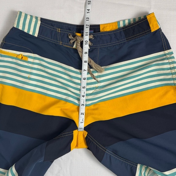 Patagonia Wavefarer Board Shorts Mens Size 34 Fitz Striped Swim Trunks - Picture 10 of 14